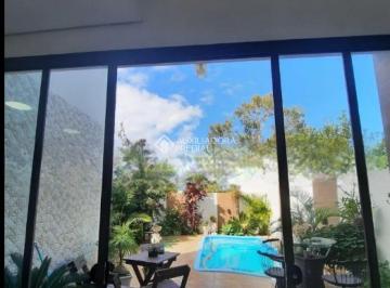 Casa · 205m² · 3 Quartos · Auxiliadora vende casa de Auto Padrão no Balneário de São Lourenço próximo ao Praia Hotel co
