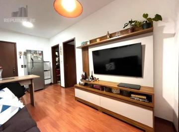 Apartamento · 36m² · 1 Quarto · 1 Vaga · Apartamento com 1 Suite, sacada e 1 vaga de garagem no bairro Cidade Baixa