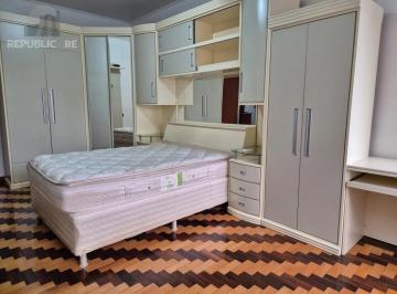 Apartamento · 102m² · 3 Quartos · Três dormitórios no Centro Histórico