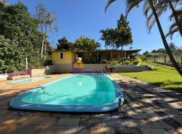 Rural de 2 quartos, Ibiúna · Ibiúna, chácara com cômodos amplos, e 2 piscinas