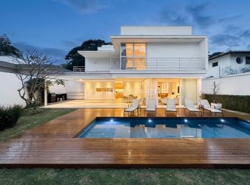 1 · Casa contemporânea com 400 m², piscina e integração total no Alto de Pinheiros