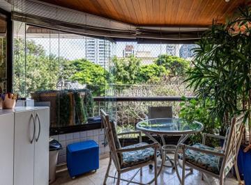 Apartamento · 200m² · 4 Quartos · 4 Vagas · Moema! 900 metros do Parque Ibirapuera!
