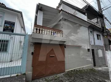 Casa · 191m² · 3 Quartos · 2 Vagas · Casa com 3 quartos, sala, cozinha, 2 banheiros, 2 vagas e edícula.