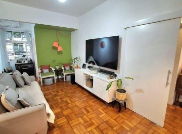 Sala · Apartemento de 2 quartos com dependência revertida em Laranjeiras