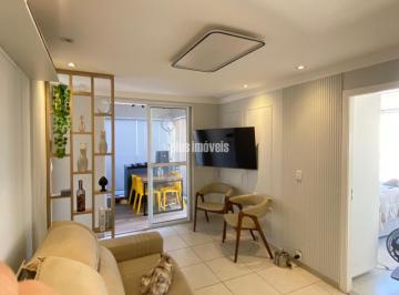 Apartamento · 102m² · 3 Quartos · 2 Vagas · Excelente Cobertura à venda em Vila Andrade com 3 quartos, sendo 2 suítes, 102m²