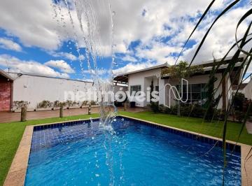 f42a023d-f1f8-42d6-b9cc-ecefc7022c90.webp · Casa linear, 03 quartos, suite, piscina, sauna, área gourmet, churrasqueira, lote 400m² em Contagem.