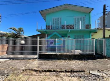 Casa · 2 Quartos · 1 Vaga · Casa para alugar no bairro Centro - Arroio do Sal/RS