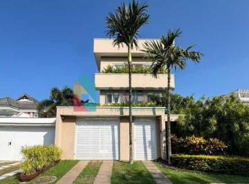 Casa · 453m² · 4 Quartos · 1 Vaga · Casa em Condomínio :  / Residencial / Recreio dos Bandeirantes