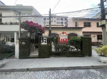 Casa · 181m² · 4 Quartos · 2 Vagas · Casa de vila ,4 quartos 2 sutes 2 vagas e Metrô Uruguai