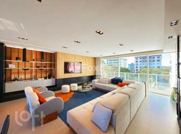 bfbf316c · Apartamento, 3 dormitórios, 357.61 m², em Centro
