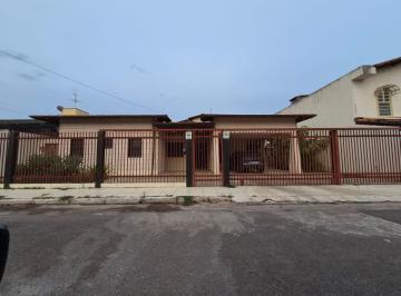 Casa de 5 quartos, Brasília · Casa Térrea na QI 7. Analisa troca por apto Asa Norte