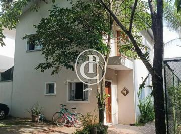 Casa · 117m² · 3 Quartos · 2 Vagas · Casa Condomínio Canto dos Ipês a 5 minutos dos Shoppings