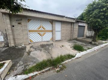 Casa de 2 quartos, Praia Grande · Casa à venda no bairro Esmeralda