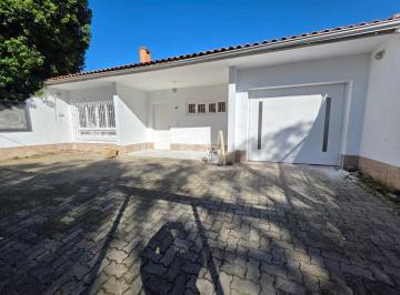 Casa · 150m² · 4 Quartos · 5 Vagas · Casa 4 dormitorios a venda no bairro Guaruja