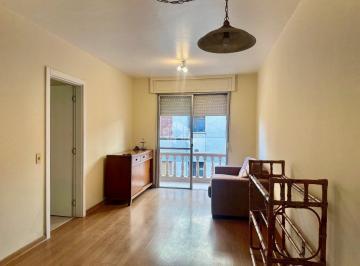 Apartamento · 72m² · 2 Quartos · Apartamento com dois quartos e sacada
