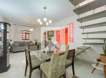 Casa · 225m² · 2 Quartos · 2 Vagas · Casa à Venda - Santa Maria, 2 Quartos, 225 m2