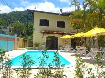 Casa de 3 quartos, São Sebastião · À venda | em Boiçucanga