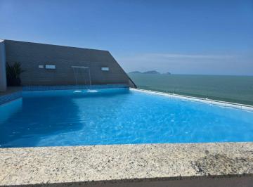 Apartamento de 5 quartos, Macaé · VENDO COBERTRURA ESPETACULAR COM 5 SUÍTES E PISCINA PRIVATIVA NO CAVALEIROS EM MACAÉ
