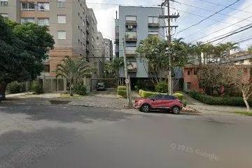 Apartamento · 60m² · 2 Quartos · Apto. 59,82 m2 02 dorms. com sacadas, a.serv. amplo living, na Lucas de Oliveira, Petrop.