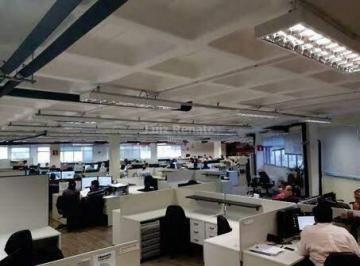Comercial · 2560m² · 30 Vagas · Prédio Comercial com Mezanino, Elevador e Amplo Estacionamento para Locação - Santa Lúcia