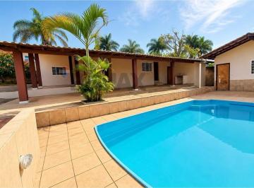 Casa · 270m² · 5 Quartos · 10 Vagas · Trecho 3 Quadra 10 Escriturada com habite-se 05 quartos Piscina Lote: 1090m²