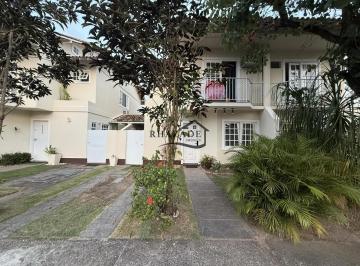 Casa · 145m² · 4 Quartos · 2 Vagas · Casa triplex 4 quartos no condomínio Jardins de Camboinhas/Niterói