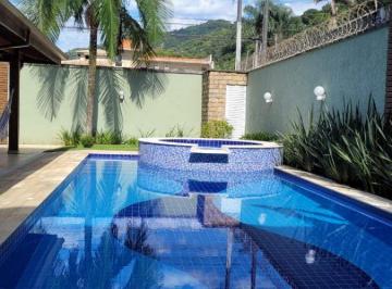 Casa de 5 quartos, São Sebastião · Casa disponível para venda próximo a região central do bairro de Juquehy!