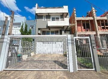 Casa · 244m² · 3 Quartos · 4 Vagas · Casa em Porto Alegre, no bairro Hípica, com 3 dormitório(s), e 3 banheiros, à venda.