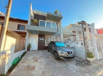 Casa · 186m² · 3 Quartos · 2 Vagas · Casa em Porto Alegre, no bairro Hípica, com 3 dormitório(s), e 3 banheiros, à venda.