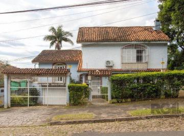 Casa · 180m² · 4 Quartos · 4 Vagas · Casa no bairro Cristal, Possui 4 dormitórios, sendo 1suíte, closet e banheira de