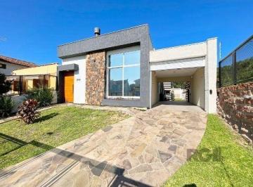 Casa · 326m² · 3 Quartos · 4 Vagas · Casa com 3 dormitório(s), e 3 banheiros, à venda.