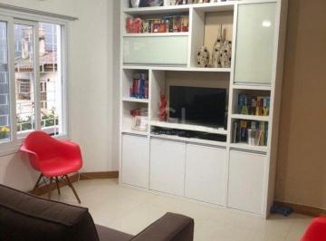 Casa de 3 quartos, Porto Alegre · Casa com 03 dormitórios, 01 suíte, pátio com churrasqueira e 03 vagas de garagem