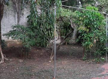 Excelente sobrado em dois terrenos no bairro Medianeira, podendo tranquilamente · CASA EM 2 TERRENOS NO BAIRRO MEDIANEIRA