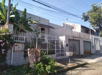 Casa · 180m² · 5 Quartos · 2 Vagas · Casa em Cavalhada