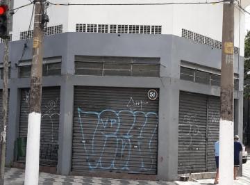 Comercial · 80m² · Loja na Rua Doutor Carvalho de Mendonça, N. 21 • 80 m²