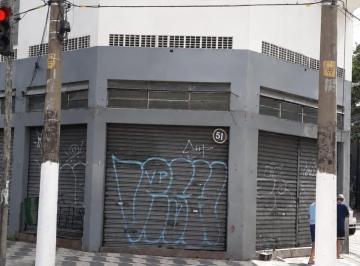 Comercial · 80m² · Loja na Rua Doutor Carvalho de Mendonça, N. 21 • 80 m²
