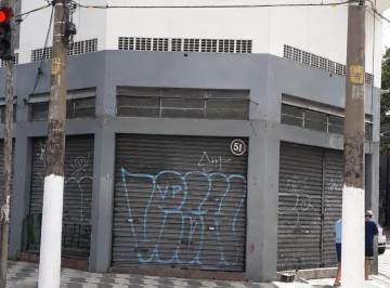 Comercial · 80m² · Loja na Rua Doutor Carvalho de Mendonça, N. 21 • 80 m²