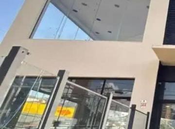 Comercial · 800m² · 20 Vagas · Loja na Avenida Água Fria, N. 807 • 800 m²