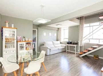 Apartamento de 2 quartos, Curitiba · Duplex com vista livre no Cristo Rei | 2 suítes e 2 vagas livres.