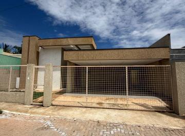 Casa de 3 quartos, Gama · Casa Moderna para Aluguel em Condomínio Fechado com Piscina Privativa e Pé-Direito Duplo