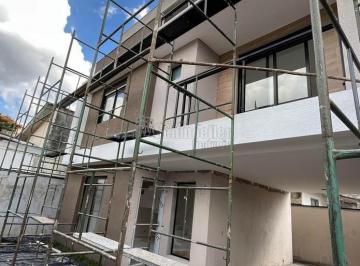 5351614100.jpg · LANÇAMENTO  SOBRADO TRIPLEX NOVO À VENDA NO XAXIM  INTERNO UNIDADE DOS FUNDOS.                      