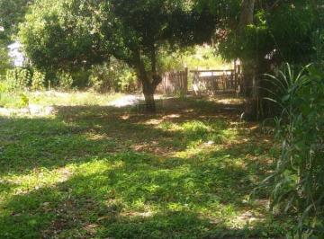 Terreno , Saquarema · Bacaxá. Rua Capitão Nunes. Ótimo lote de terreno plano e arborizado. 10X30= 300,00m2.