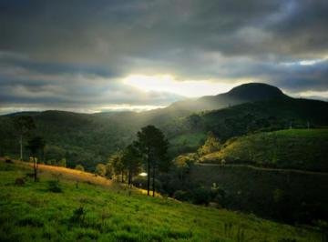 Terreno , São Roque · More Bem: Terreno em São Roque com Segurança e Contato com a Natureza!Dentro da Rota do Vinho!