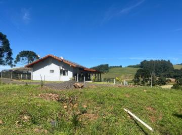 Casa · 20000m² · 2 Quartos · 2 Vagas · 
                                Sitio em Treze Tílias
                            