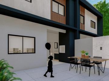 Casa · 2 Quartos · 3 Vagas ·
Lindo sobrado em Navegantes