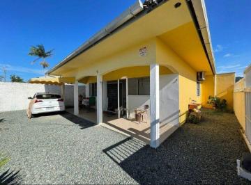 Casa · 360m² · 4 Quartos · 3 Vagas · 
                                Casa no Centro de Penha
                            