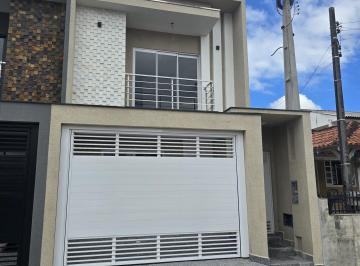 Casa · 3 Quartos · 2 Vagas · 
                                Sobrados Alto Padrao no Centro de Penha
                           
