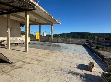 Comercial · 
                                Prédio a venda no centro de Penha
                            