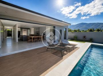 foto 9.png · Casa A Venda no Condomínio Mar Verde na Praia da Mococa em Caraguatatuba - 225m² - 3 suítes e piscin
