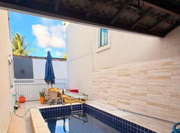 Foto 01 · Localizada em um cond. fechado com apenas 5 casas, Pisc. privativa, Área gourmet, 3 suítes, Closet e